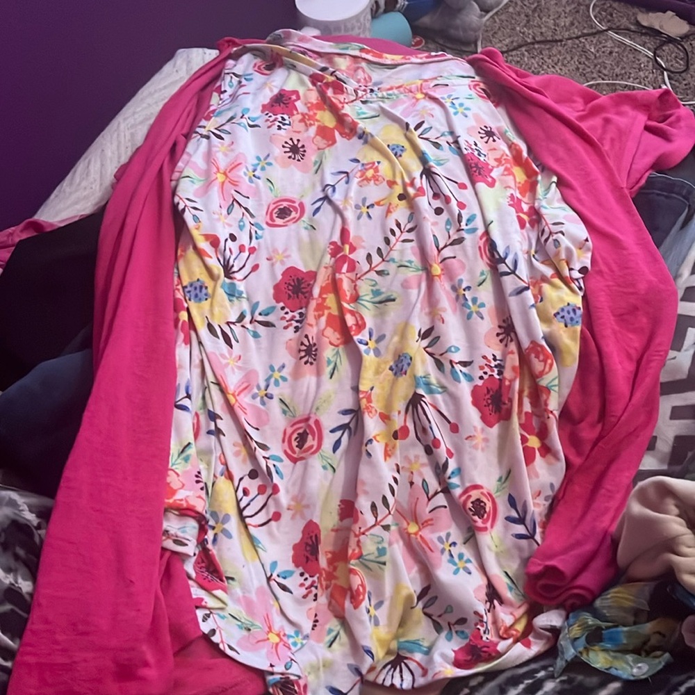 This is a time and tru 3xl shirt size 22 pink with flowers on the front